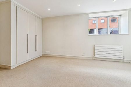 3 bedroom flat to rent - Photo 3