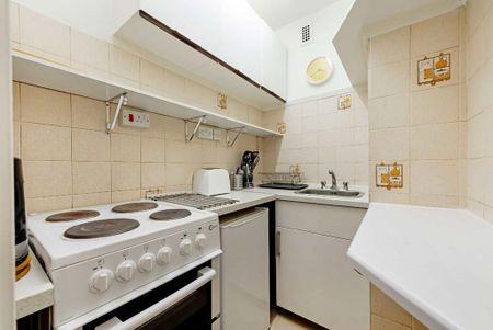 Studio to rent - Photo 2