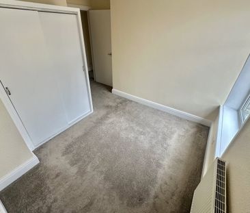 May Street - Photo 2