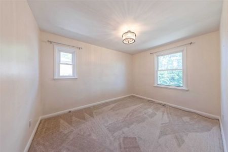 For Lease - 69 Barrymore Road Unit# Main, Toronto, Ontario - Photo 4