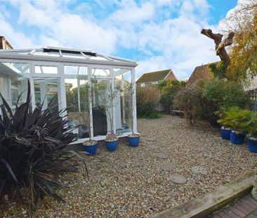 4 bedroom chalet to rent - Photo 4