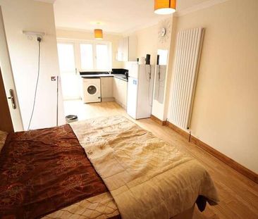 North Hyde Lane, Southall, UB2 - Photo 5