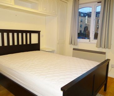 1 Bed Flat - Photo 1