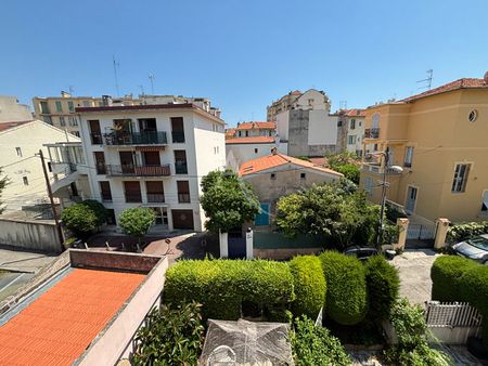 Location Appartement 3 pièces 61m² NICE 06000 - Photo 5