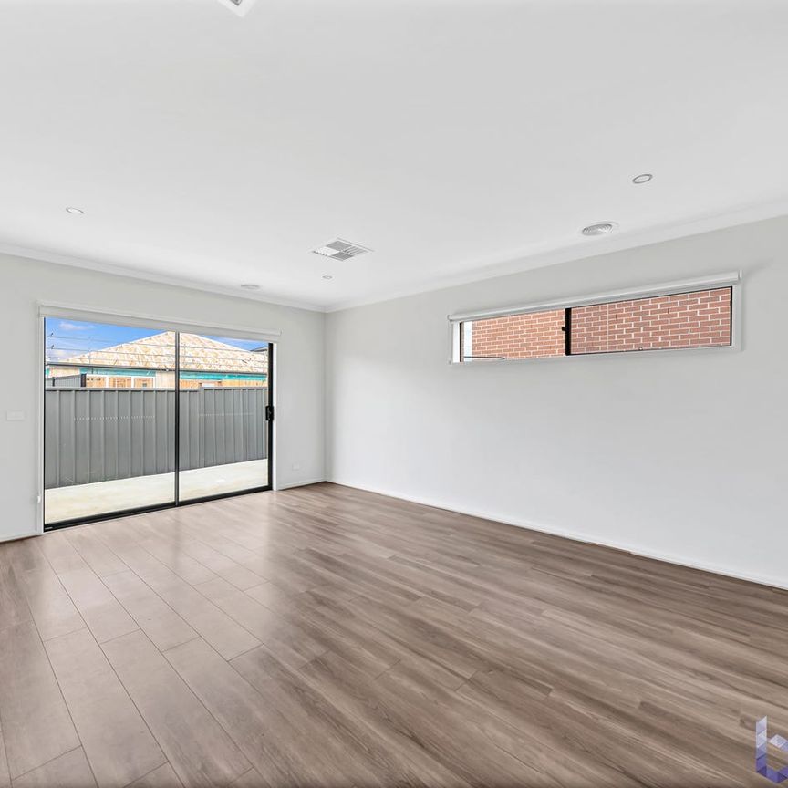 Beautiful Family Home - Photo 1