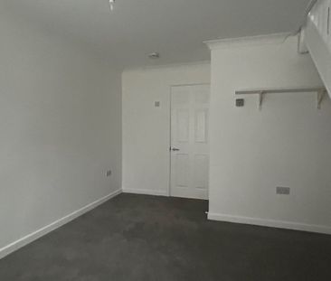 Hendre Park, Llangennech, Llanelli, Carmathenshire, SA14 8UR - Photo 6