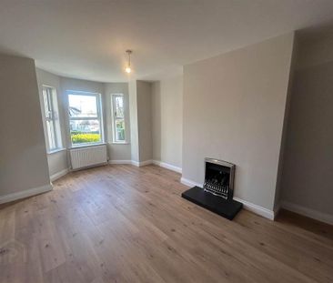 Flat 7 Helen's Way, 1 Station Square, Helen's Bay, BT19 1TN - Photo 4