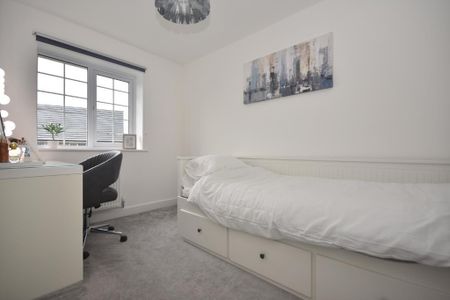 3 bedroom semi-detached house to rent - Photo 5