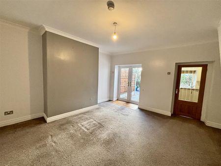 To Let 3 Bed House - Terraced Station Road, Greenfield £900 pcm - Photo 2