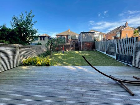 202 Stonelow Road, S18 - Photo 5