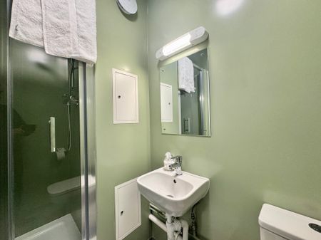 Cricklewood Lane, London, NW2 - Photo 5