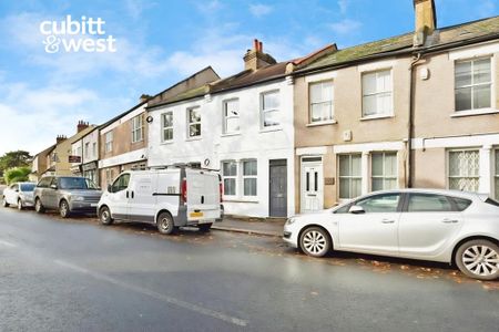 2 bedroom ground floor maisonette to rent - Photo 5
