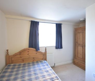 4 bedroom flat to rent - Photo 3
