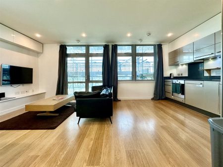 Ross Way, London - Photo 3