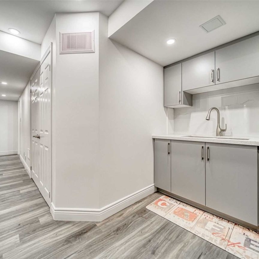 For Lease - 5 Baybrook Road, Brampton, Ontario - Photo 1