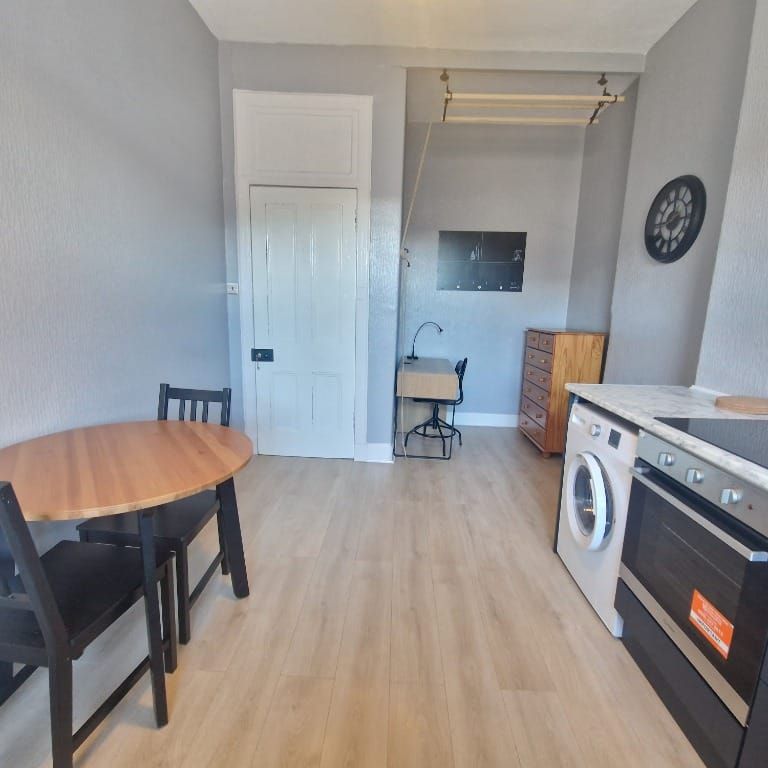 Niddrie Road, 3/2, Glasgow, Strathbungo, G42 8NT - Photo 1