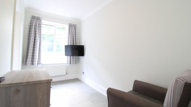 9 bedroom detached house to rent - Photo 1