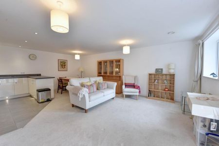 1 bedroom retirement property to rent - Photo 2