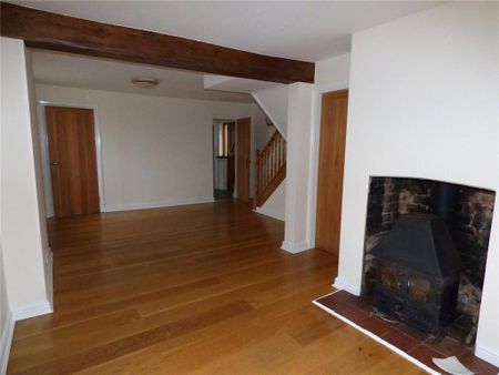 4 bedroom detached house to rent - Photo 3