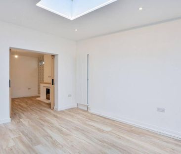 3 bedroom detached house to rent - Photo 2