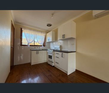 3/48 Geach Street, Dallas, Vic 3047 - Photo 3