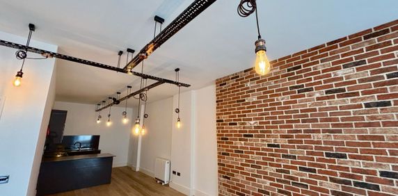 Studio Flat, Stone Street, BN1 - Photo 2