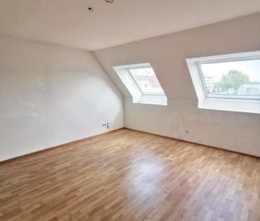 neuwertige 2 1/2 Zimmer DG-Maisonette-Wohnung mit Terrasse - Foto 3