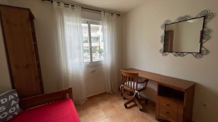 Piso de alquiler en Carrer Britania, Alicante Golf - Photo 5