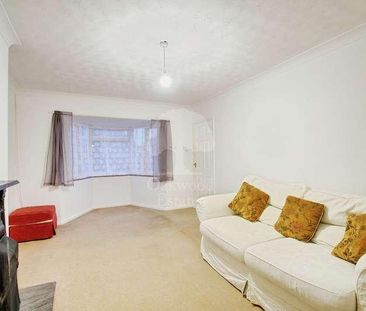 Fairfield Avenue, Datchet, Slough, SL3 - Photo 4