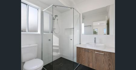 Modern Family Living in Cutters Ridge! - Photo 3