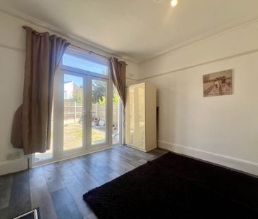 Guide Price £1,850 pcm - Available Now - Part Furnished - Photo 3