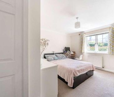 Kingsway, Woking, Surrey, GU21 - Photo 6