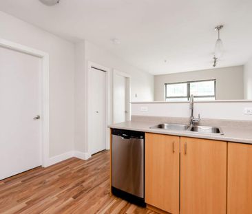 The Churchill - Photo 4