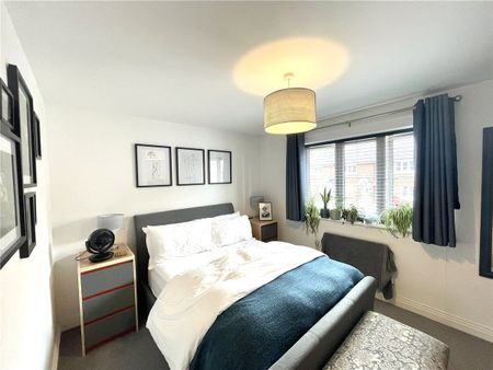 A modern two bedroom semi-detached house on a modern development, with garden and parking for two cars. - Photo 5