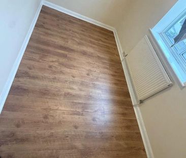 4 bedroom semi-detached house to rent - Photo 1