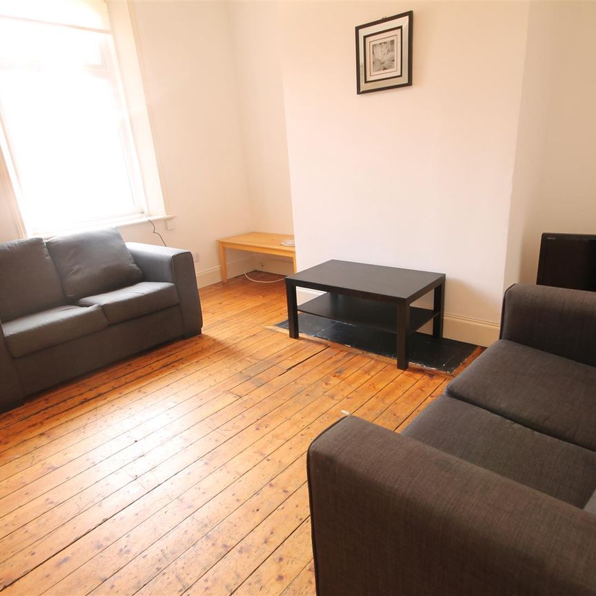 Warwick Street, Heaton - Photo 1