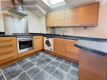 2 bedroom flat to rent - Photo 3