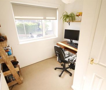 3 bedroom semi-detached house to rent - Photo 3