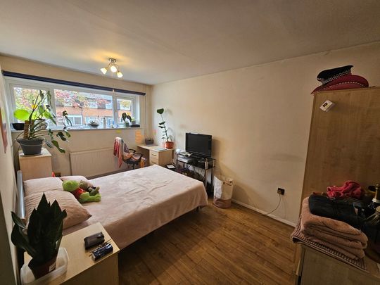 4 Bed Student Accommodation - Photo 1