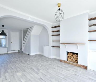 3 bedroom terraced house to rent - Photo 2
