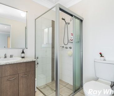 Well Presented Low Set Home - Photo 2