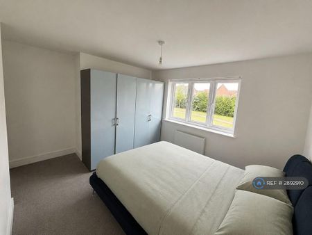 4 bedroom detached house to rent - Photo 5