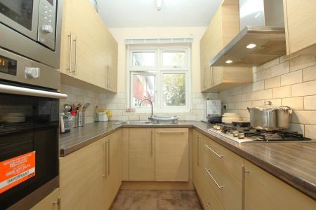 3 bedroom apartment to rent - Photo 5