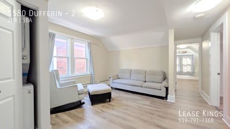 Completely Renovated 2 Bed, 1 Office and 1 Bathroom Upper Unit in Downtown Windsor - Photo 2