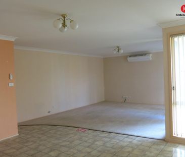 9 Gladstone Close, West Hoxton, NSW 2171 - Photo 1