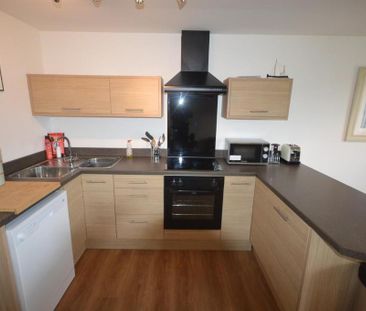 2 bedroom flat to rent - Photo 6