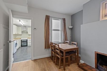 61 Chadwick Street, Belfast, BT9 7FD - Photo 2