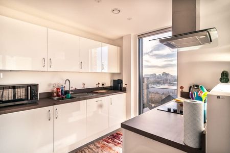 Oldfield Road - Photo 3