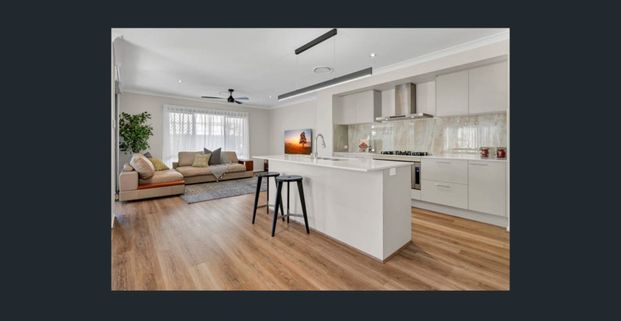 Executive Residence – Fully Furnished – Ideal for Families, Corporate, or Supported Living - Photo 1