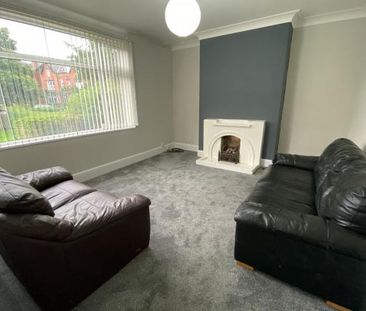 Headingley Crescent, - Photo 2